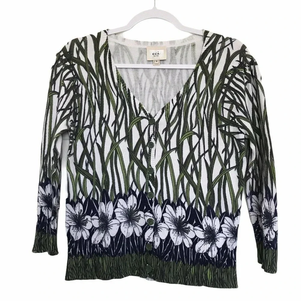 Eci New York 3/4 Sleeve Floral Design‎ Button Front Sweater